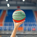Piłka do koszykówki Meteor Layup 4 czerwony/zielony