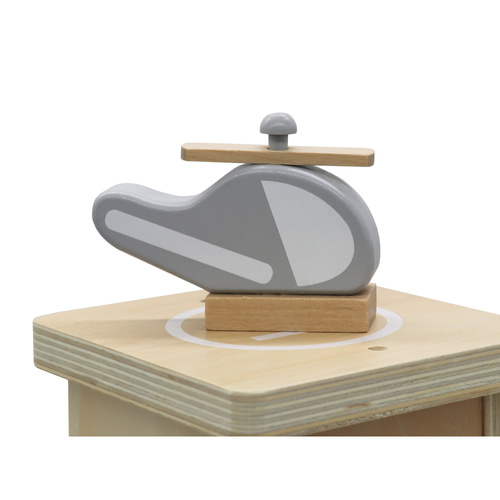 Drewniany parking samochodowy