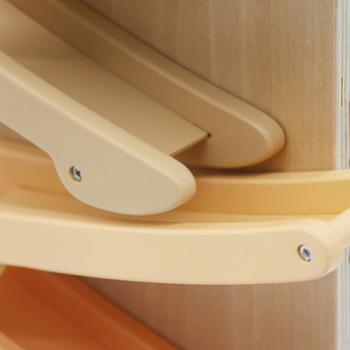 Drewniana zjeżdżalnia samochodzikowa