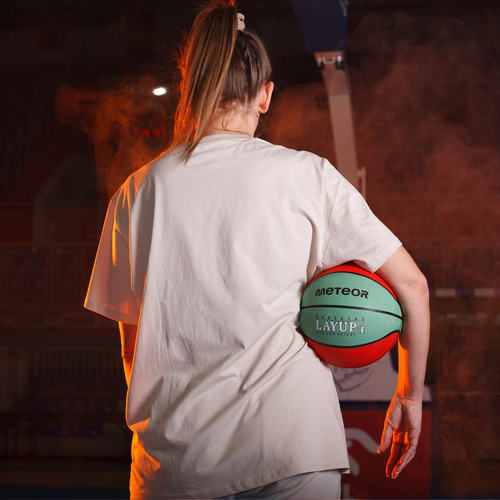 Piłka do koszykówki Meteor Layup 4 czerwony/zielony