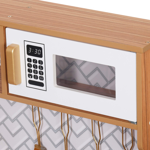 Drewniana kuchnia z lodówką