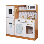 Drewniana kuchnia z lodówką