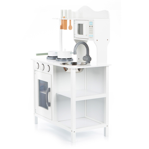 Drewniana kuchnia z akcesoriami biały