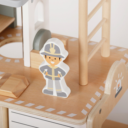 Drewniana remiza strażacka