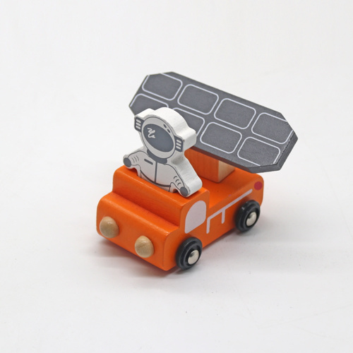 Wooden rocket – space station