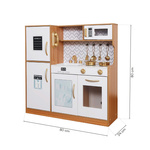 Drewniana kuchnia z lodówką